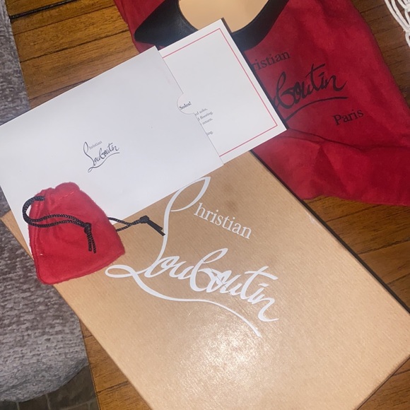 Authentic Christian Louboutin, Kate 100 mm, Nappa Shiny Black. Worn only Once. - Picture 4 of 4